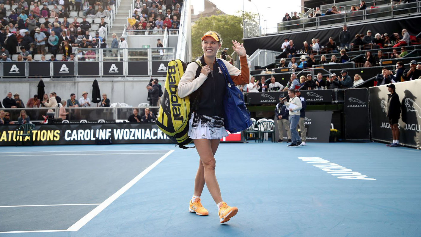 CAROLINE WOZNIACKI REACHES ASB CLASSIC SINGLES SEMIFINAL; MAKES DOUBLES FINAL WITH SERENA WILLIAMS